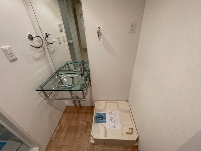 物件内観写真14　(洗濯機置場)