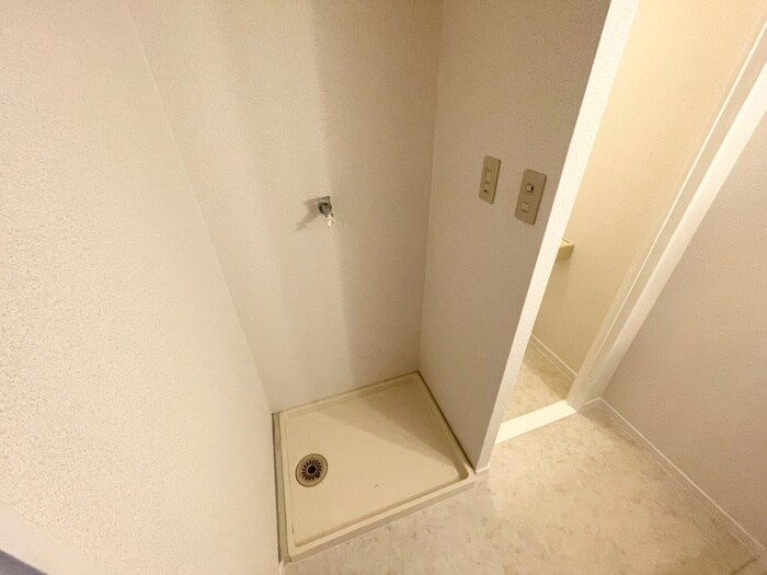 物件内観写真17　(洗濯機置場)