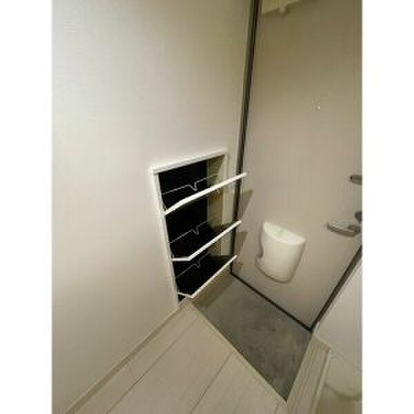 物件内観写真13　(靴箱)