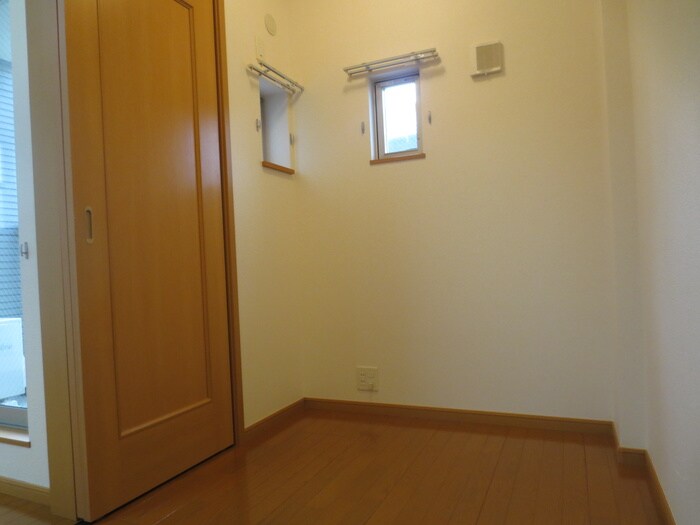 物件内観写真16　(居室)