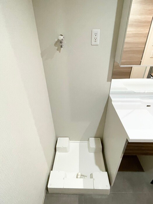 物件内観写真14　(洗濯機置場)