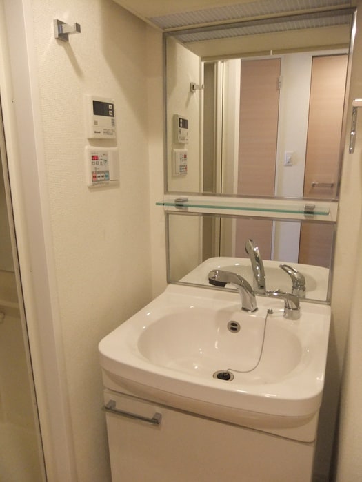 物件内観写真8　(洗面)