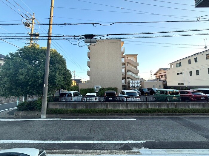 物件内観写真22　(室内からの展望)