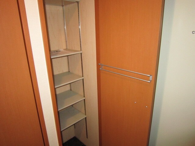 物件内観写真13　(靴箱)