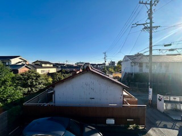 物件内観写真16　(室内からの展望)