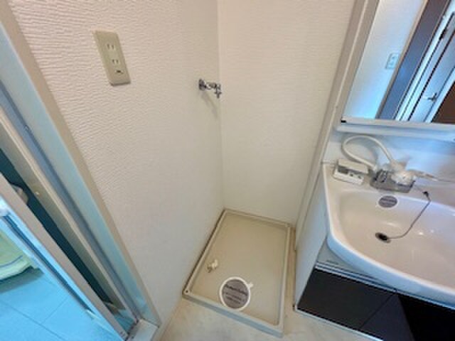 物件内観写真17　(洗濯機置場)