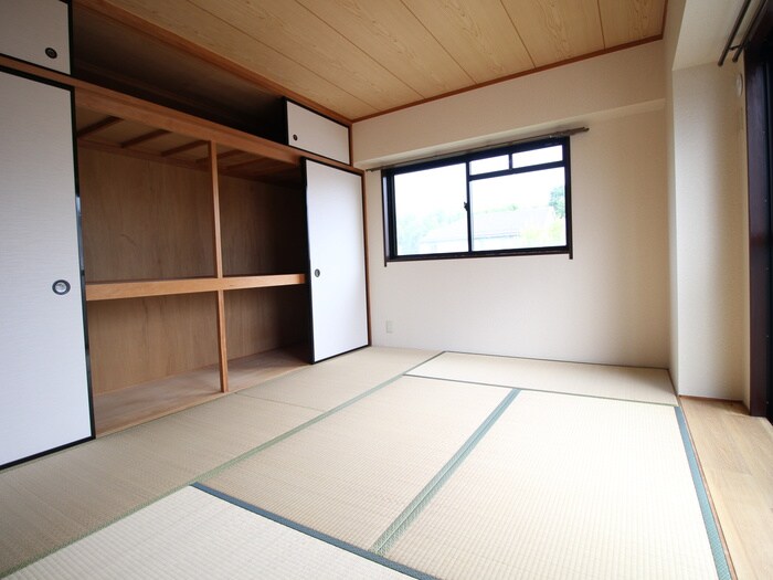 物件内観写真7　(居室)