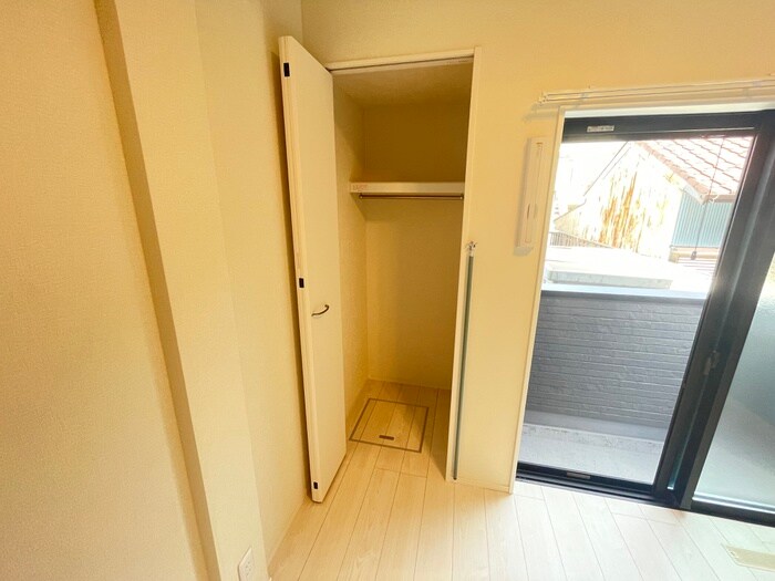 物件内観写真12　(収納)