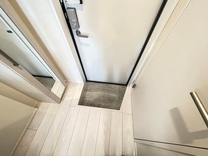 物件内観写真19　(玄関)