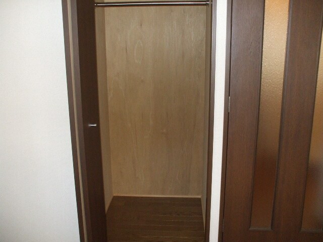 物件内観写真16　(収納)