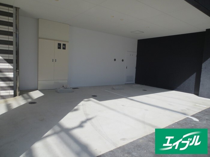 物件外観写真3　(駐車場)