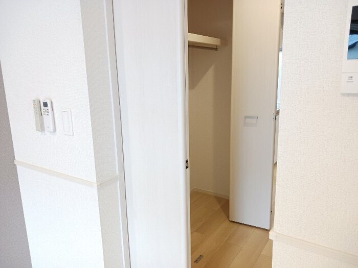 物件内観写真11　(収納)