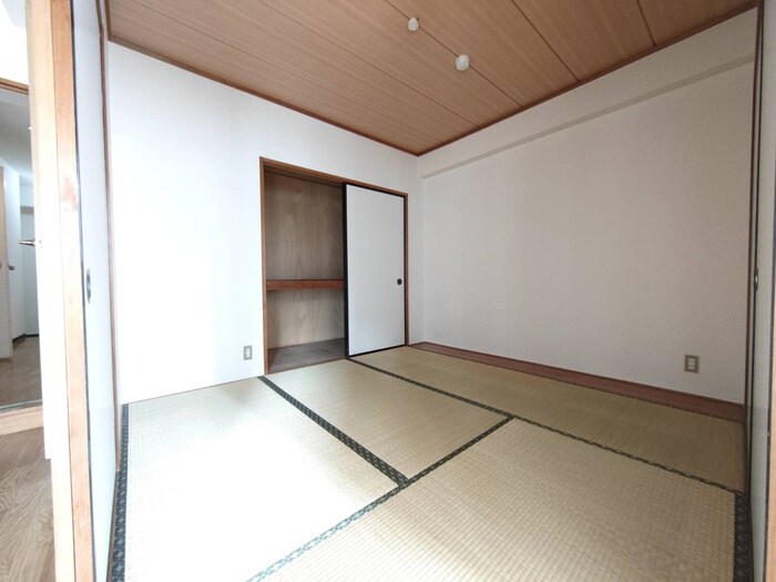 物件内観写真10　(居室)