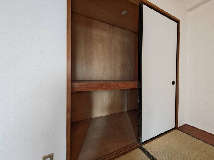 物件内観写真11　(収納)