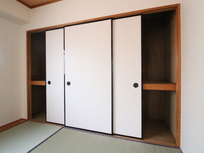 物件内観写真15　(収納)