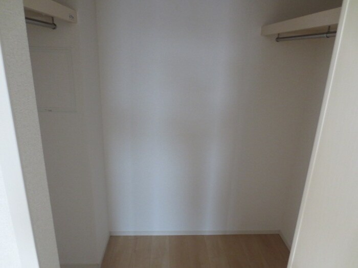 物件内観写真10　(収納)
