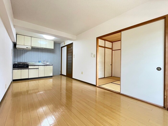 物件内観写真8　(居室)