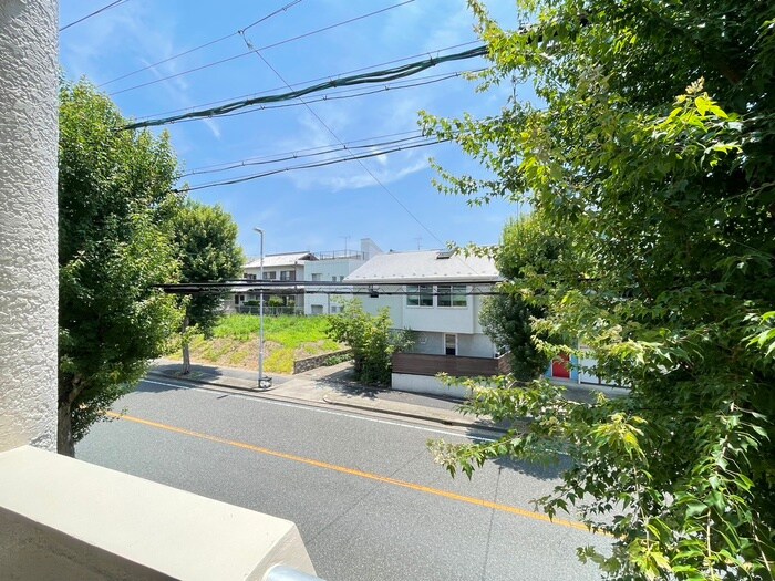 物件内観写真15　(室内からの展望)