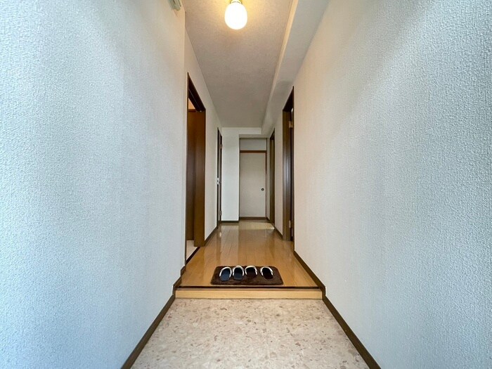 物件内観写真22　(玄関)