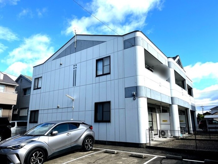 物件外観写真2　(駐車場)