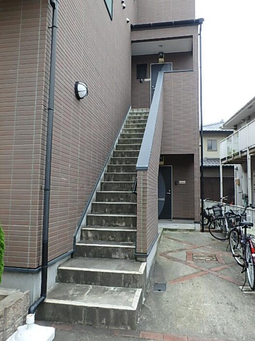 物件外観写真6　(駐輪場)