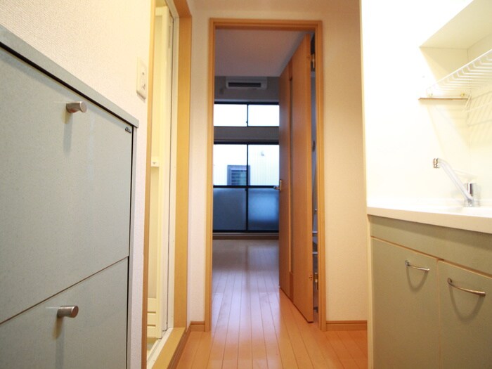 物件内観写真16　(廊下)
