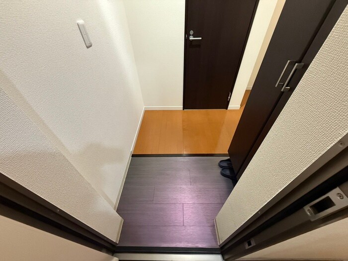 物件内観写真16　(玄関)