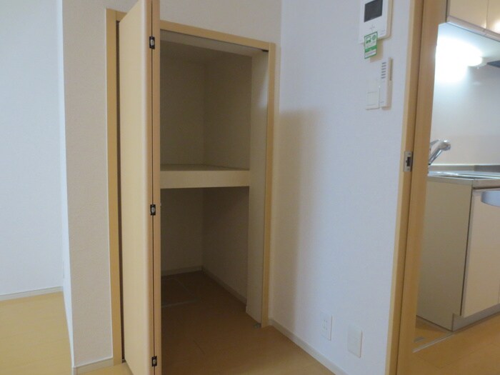物件内観写真9　(収納)