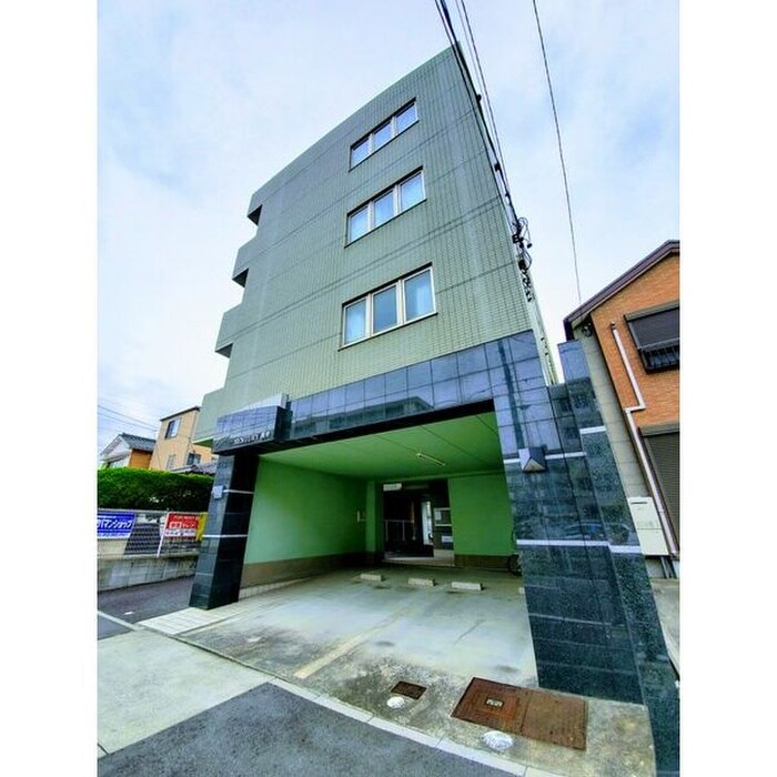 物件外観写真2　(駐車場)