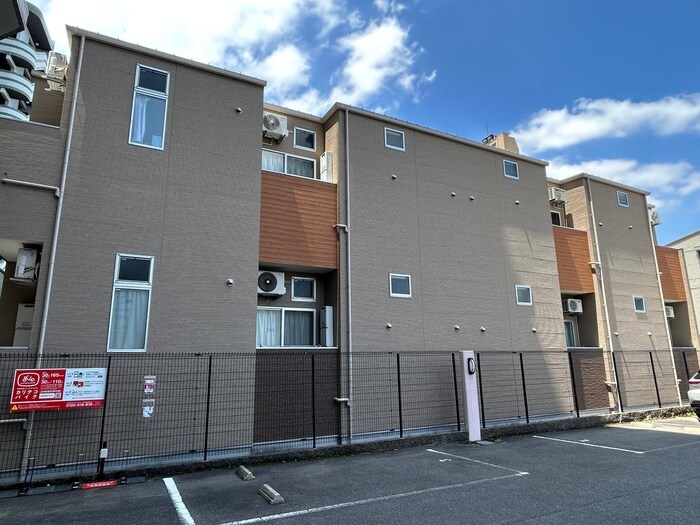 物件外観写真5　(外観写真)