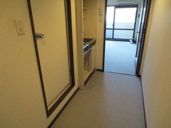 物件内観写真12　(廊下)
