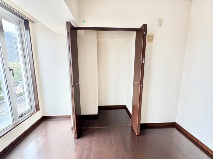 物件内観写真12　(収納)