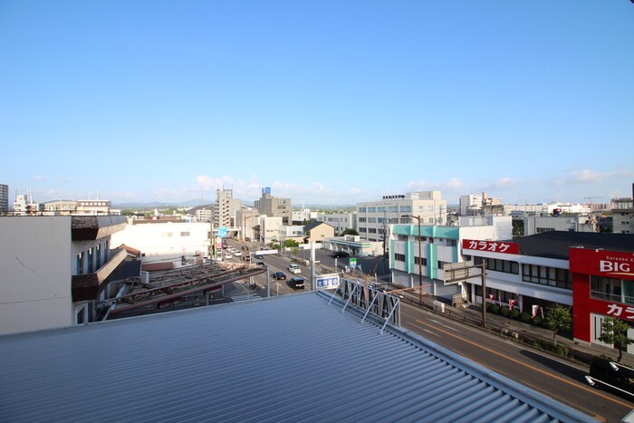 物件内観写真15　(室内からの展望)