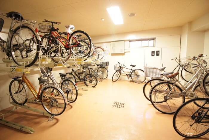 物件外観写真6　(駐輪場)