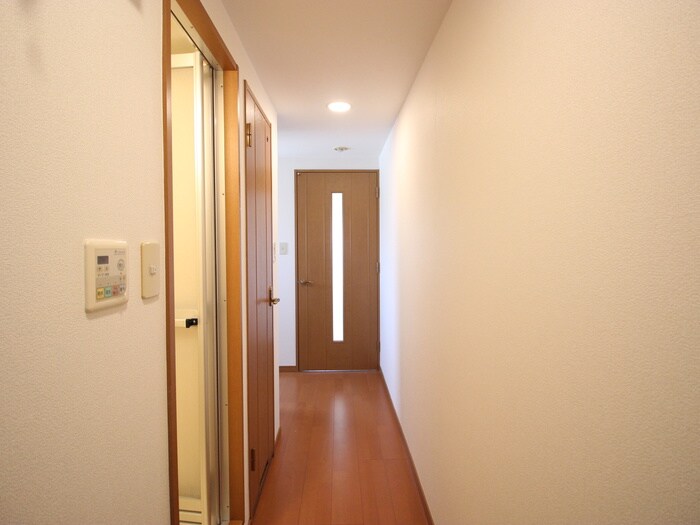 物件内観写真19　(廊下)
