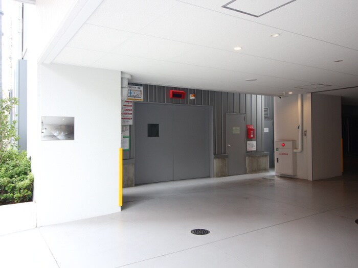 物件外観写真5　(駐車場)