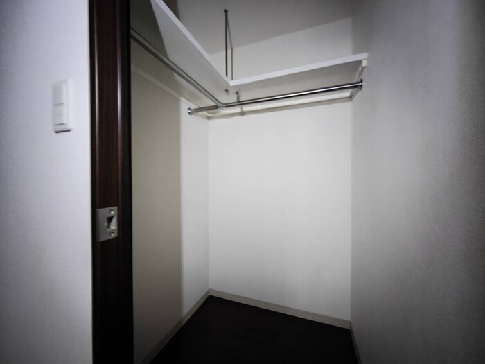 物件内観写真10　(収納)