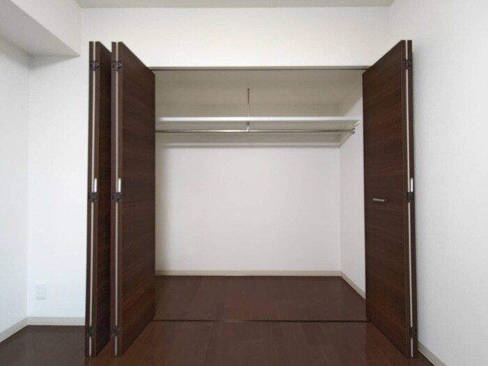 物件内観写真10　(収納)