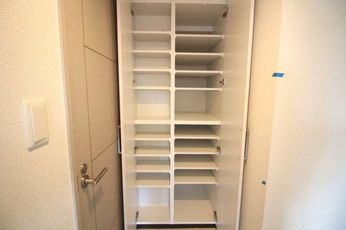 物件内観写真14　(靴箱)
