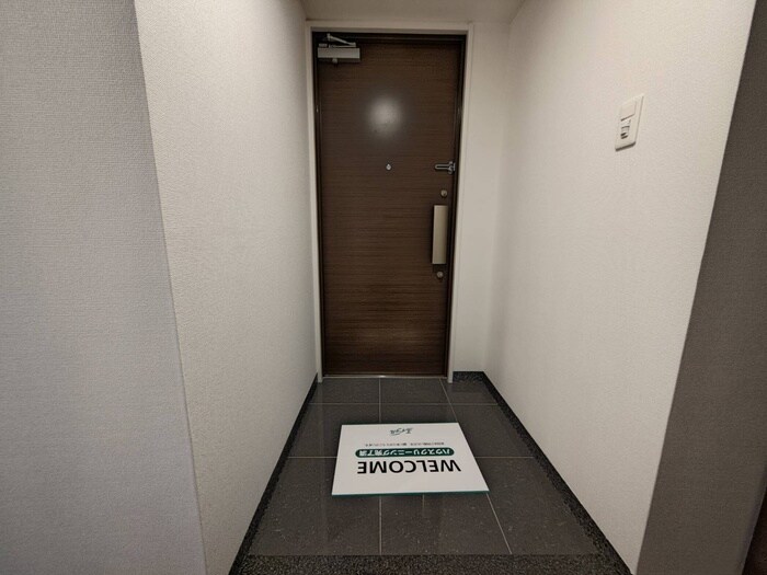 物件内観写真16　(玄関)