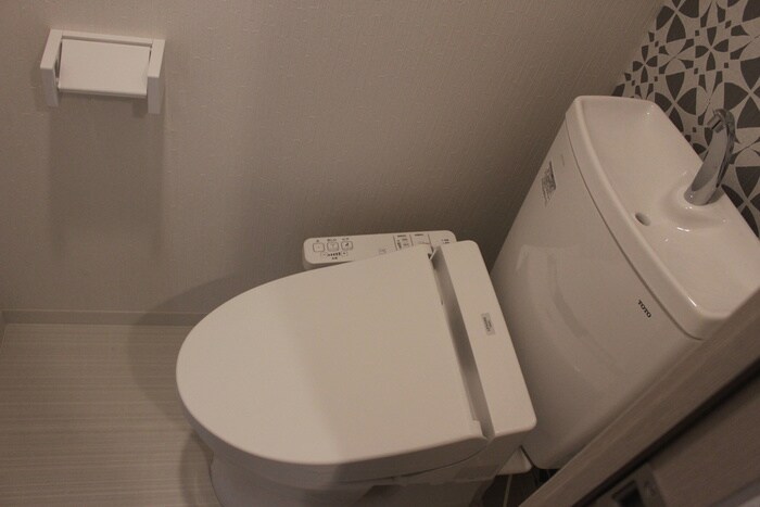 物件内観写真17　(トイレ)