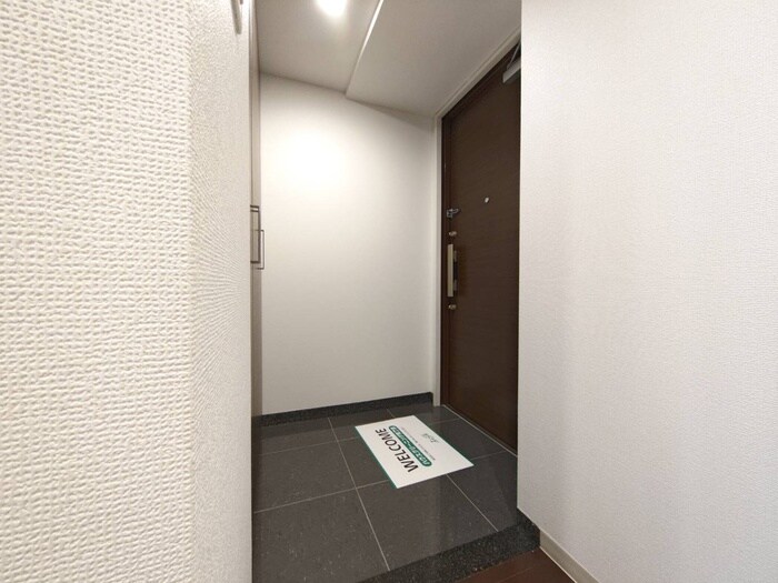 物件内観写真17　(玄関)