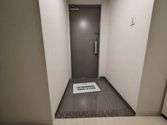 物件内観写真17　(玄関)