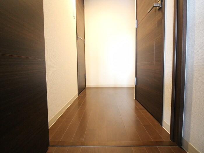 物件内観写真18　(廊下)