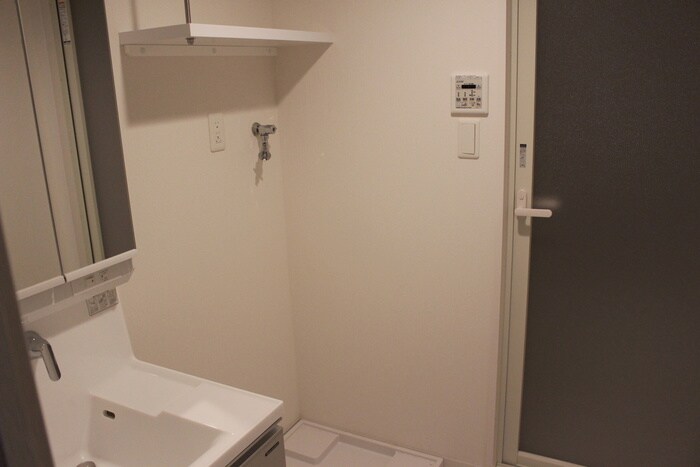 物件内観写真19　(洗濯機置場)