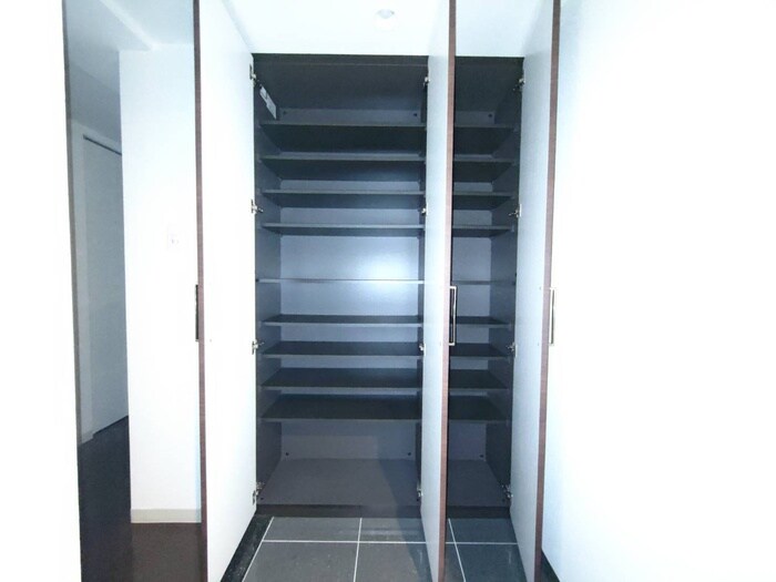 物件内観写真19　(靴箱)