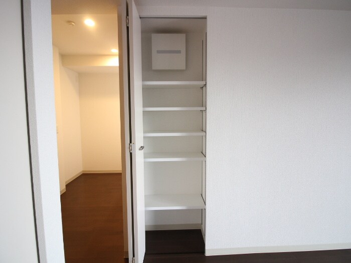 物件内観写真21　(収納)