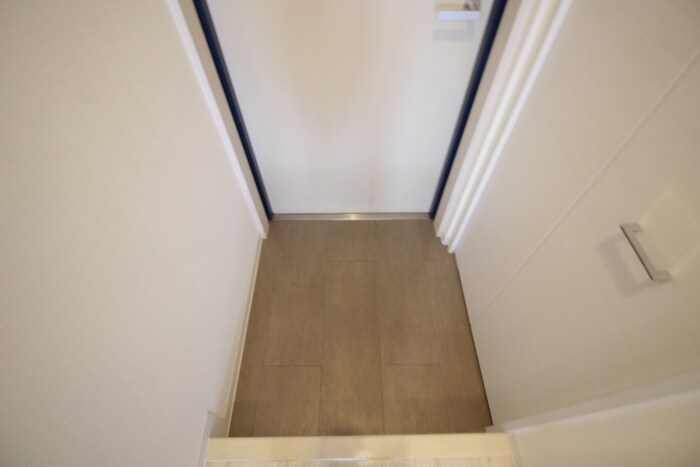 物件内観写真15　(玄関)