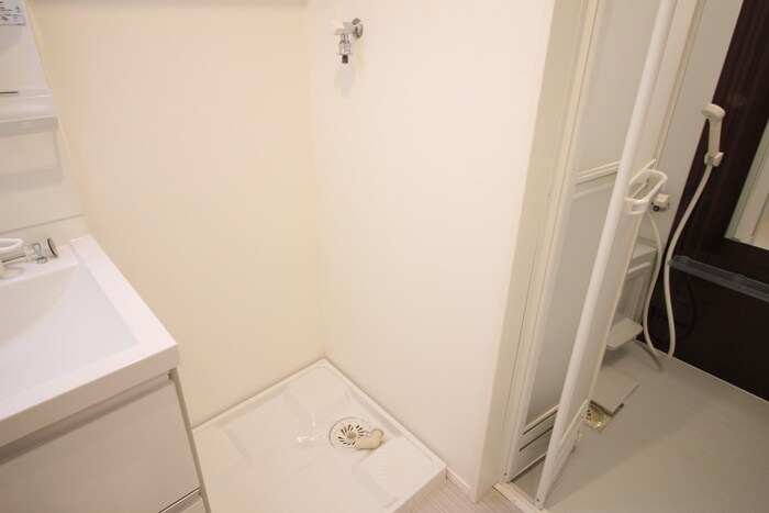 物件内観写真16　(洗濯機置場)