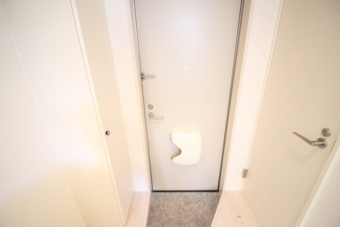 物件内観写真18　(玄関)